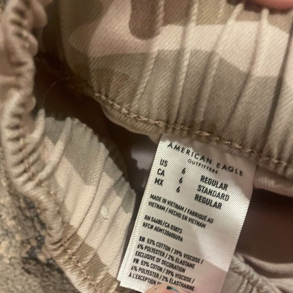 American Eagle Womans size 6 - Picture 3 of 4